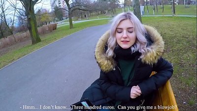 Traga o semen quente dun estraño por diñeiro - mamada no parque de Eva Elfie